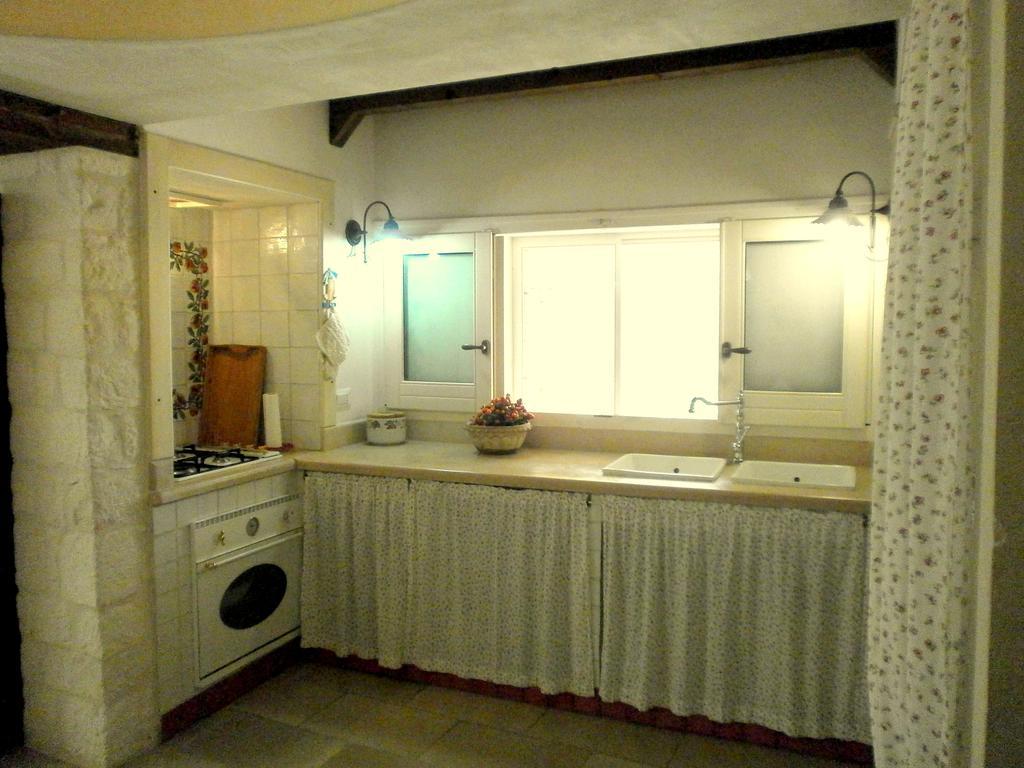 Trullo Villa Giuliana Con Giardino Posizione Panoramica Free Wifi 오스투니 객실 사진
